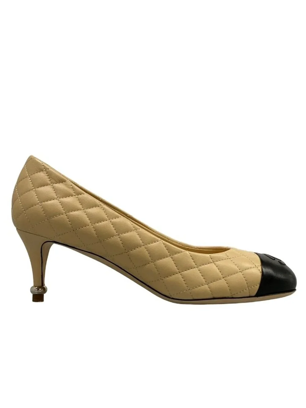 Chanel Pumps C CC Logo Beige Black Quilted Lambskin Heels